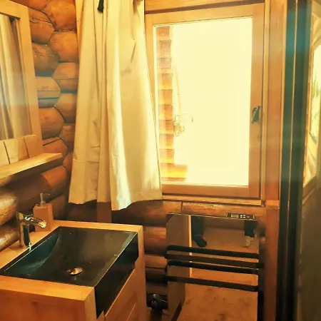 Authentic Nature Retreat: Log Chalets and Tipis with Pool and Lascaux View Les Farges  Exterior photo
