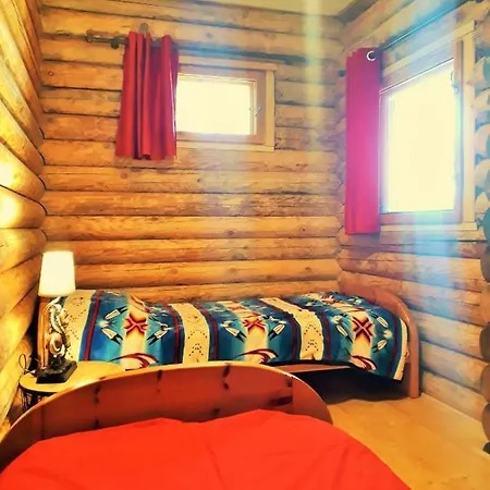 Authentic Nature Retreat: Log Chalets and Tipis with Pool and Lascaux View Les Farges  Exterior photo