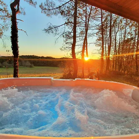 Authentic Nature Retreat: Log Chalets and Tipis with Pool and Lascaux View Les Farges  Exterior photo