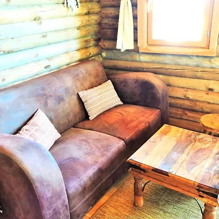 Authentic Nature Retreat: Log Chalets and Tipis with Pool and Lascaux View Les Farges  Exterior photo