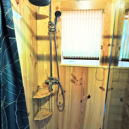 Authentic Nature Retreat: Log Chalets and Tipis with Pool and Lascaux View Les Farges  Exterior photo
