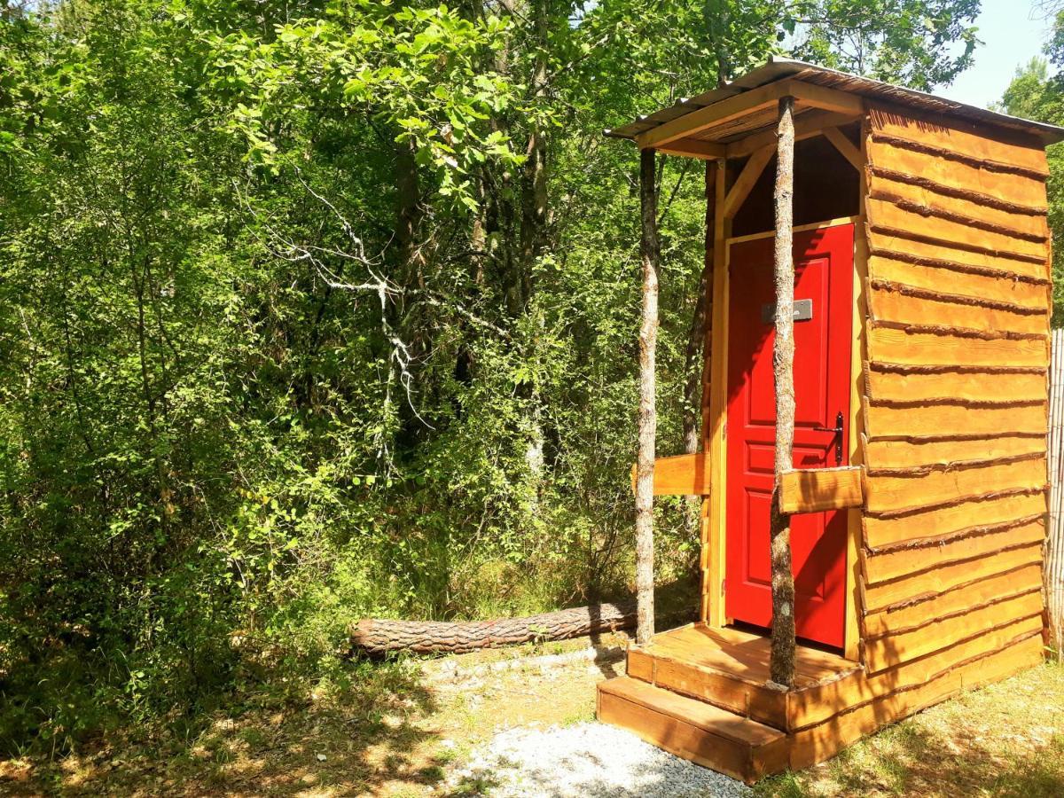 Authentic Nature Retreat: Log And Tipis With Pool And Lascaux View