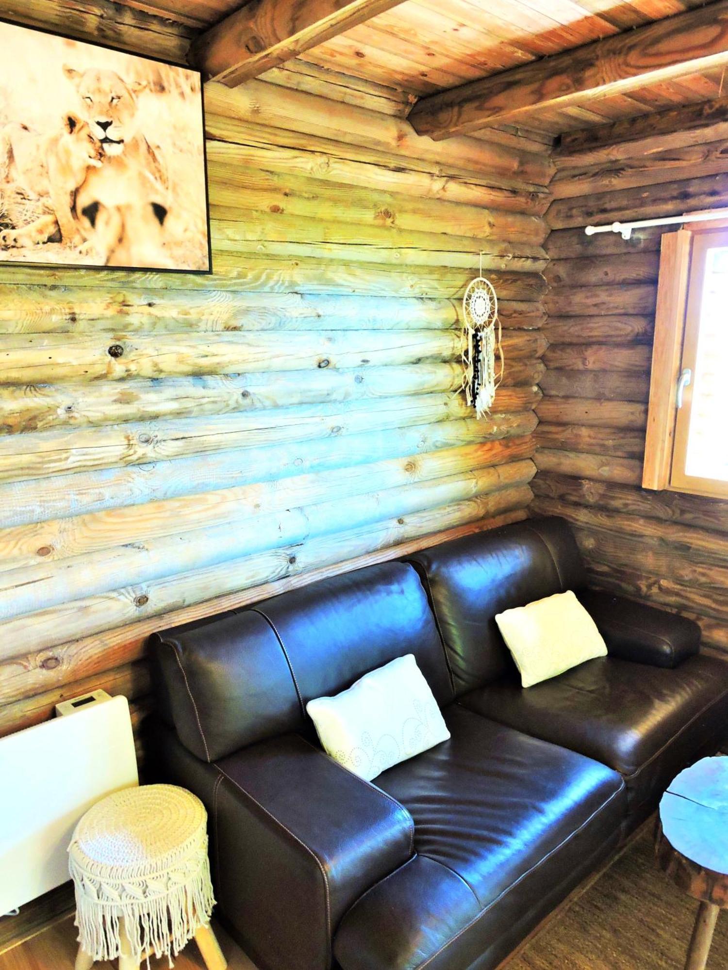 Authentic Nature Retreat: Log And Tipis With Pool And Lascaux View Les Farges (Sarlat-la-Caneda)