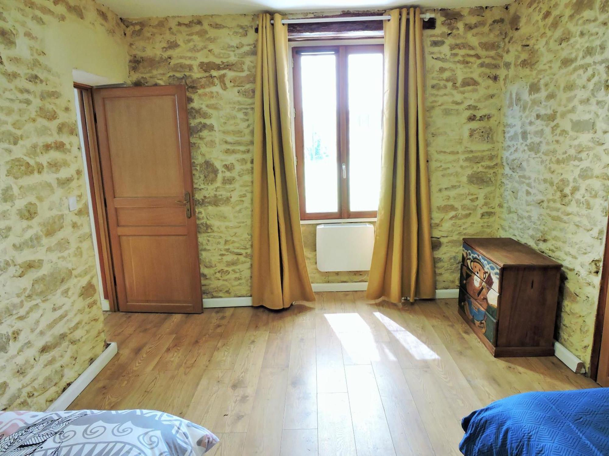 Authentic Nature Retreat: Log And Tipis With Pool And Lascaux View Country house Les Farges (Sarlat-la-Caneda)