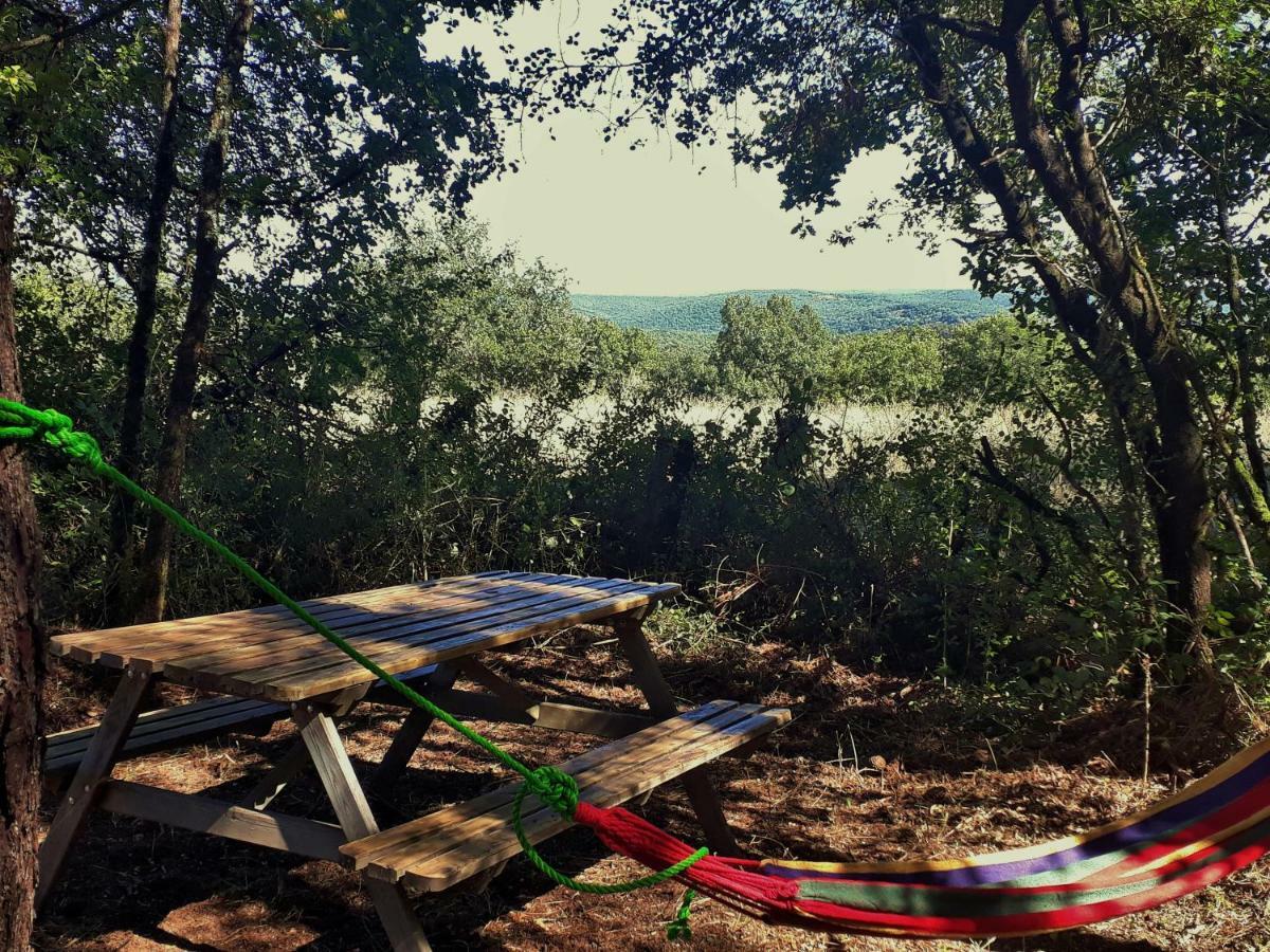 Authentic Nature Retreat: Log And Tipis With Pool And Lascaux View Les Farges (Sarlat-la-Caneda)